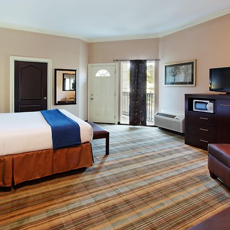 Holiday Inn Express Benicia By Ihg Oda fotoğraf